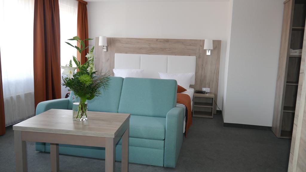 Komfort Hotel Ludwigsburg Esterno foto