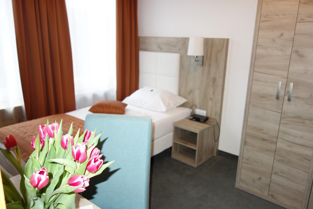 Komfort Hotel Ludwigsburg Esterno foto