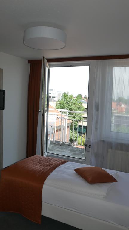 Komfort Hotel Ludwigsburg Esterno foto